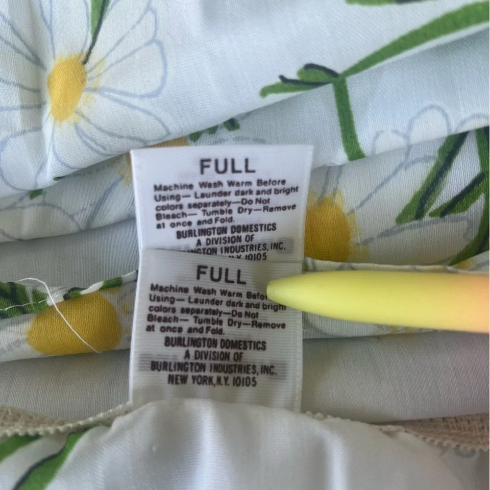 VTG Burlington Vera Daisy No Iron 2-Piece Floral Full Sheet Set Made in USA READ